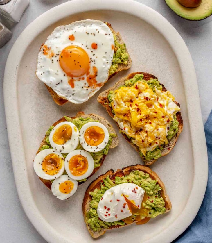 https://feelgoodfoodie.net/recipe/avocado-toast-with-egg-3-ways/
